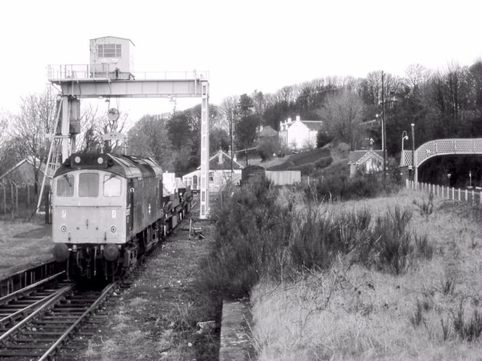 Nuclear Flask being loaded into train at Fairlie in 1984